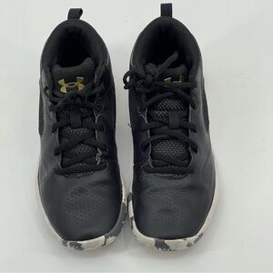 UNDER ARMOUR YOUTH ANKLE ATHLETIC SHOES, SZ 5.5Y, VERY GOOD CONDITION, P…